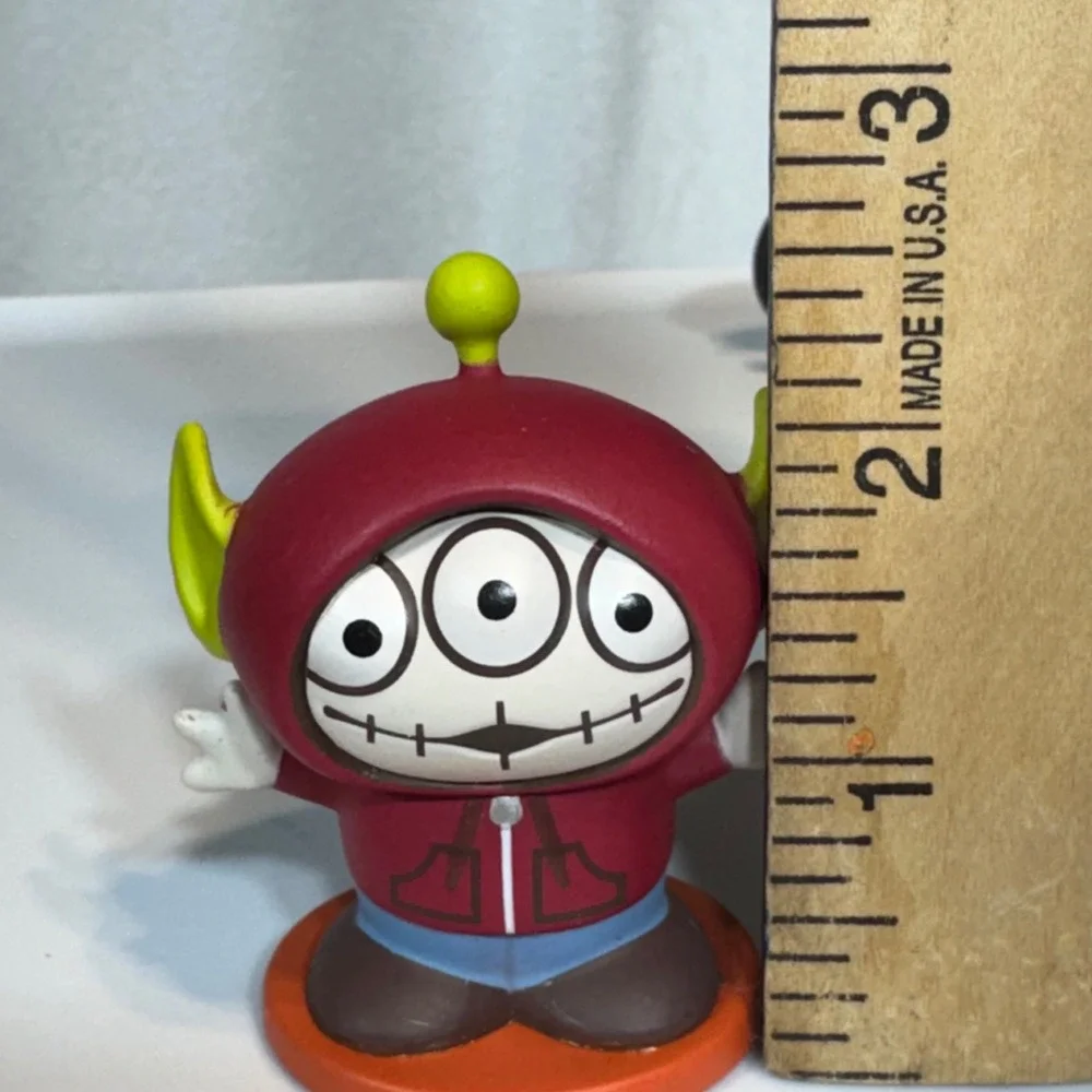 Disney‎ Showcase Alien Remix Miguel (Coco) Mini Figurine, 2.5-Inch